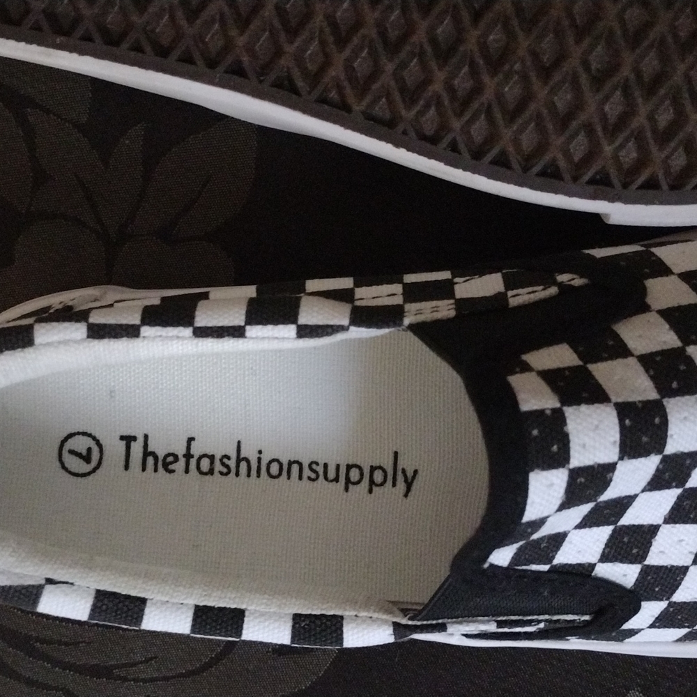 Casual shoes